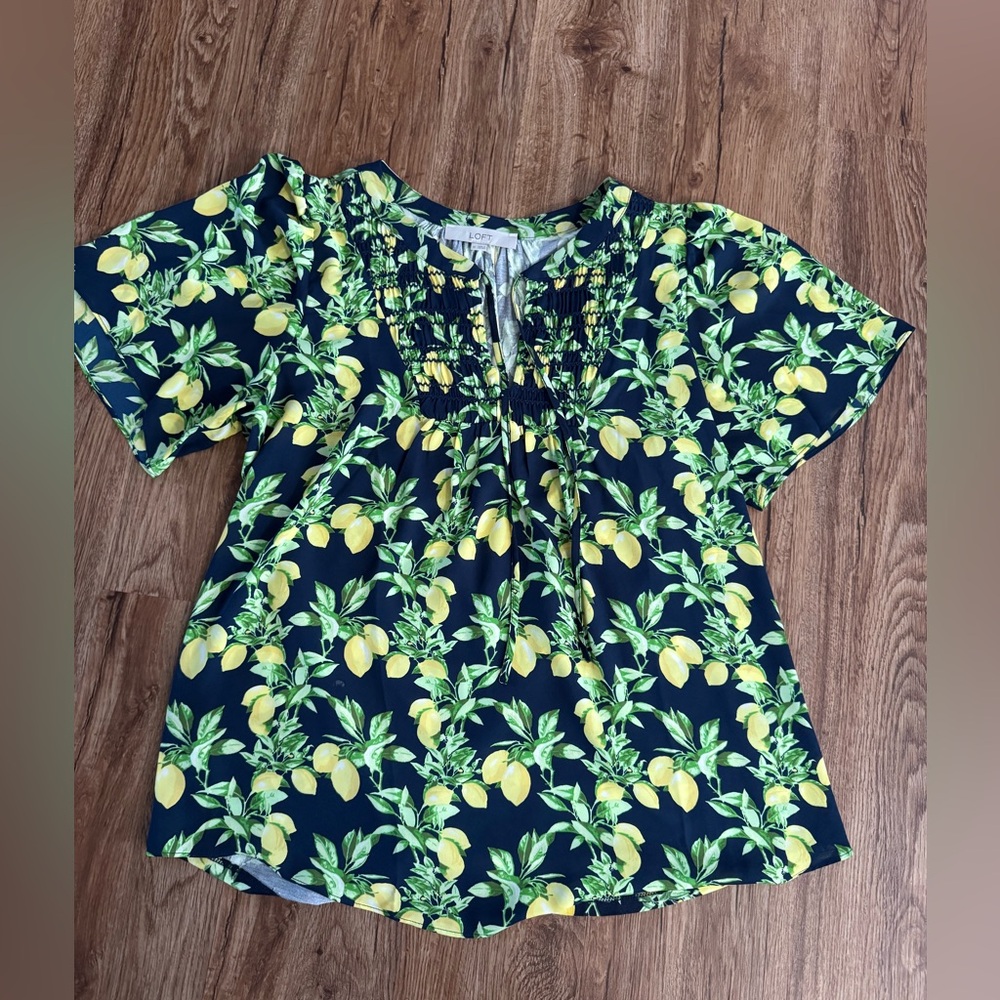 NWOT Loft lemon blouse size M